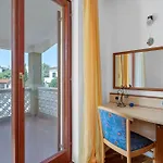 Maras With Yard, 400 M To The Villa