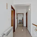 Villa Maras With Yard, 400 M To The