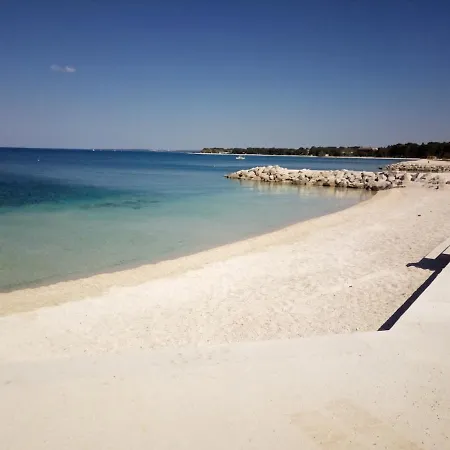 别墅 Maras With Yard, 400 M To The *