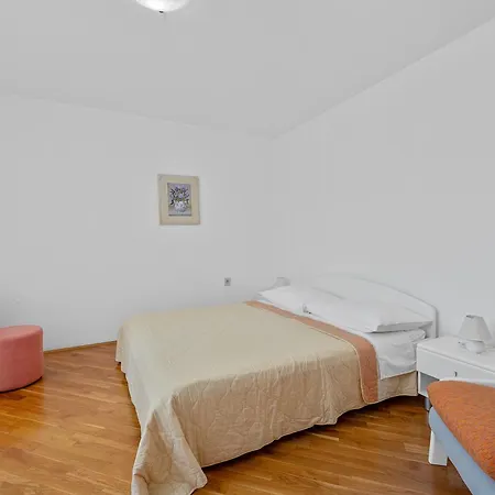 别墅 Maras With Yard, 400 M To The *