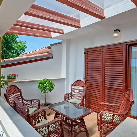 Maras With Yard, 400 M To The *