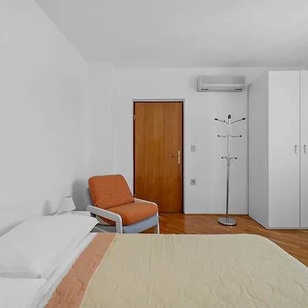 Maras With Yard, 400 M To The *