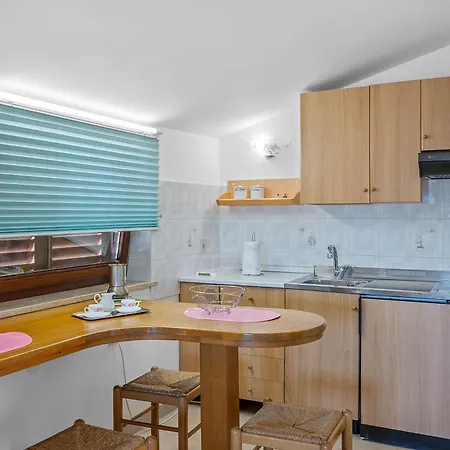 别墅 Maras With Yard, 400 M To The *