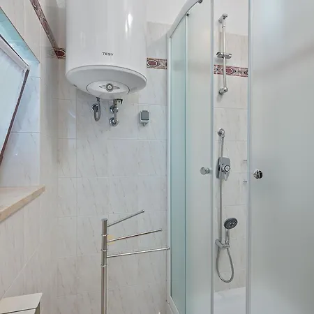 Maras With Yard, 400 M To The *