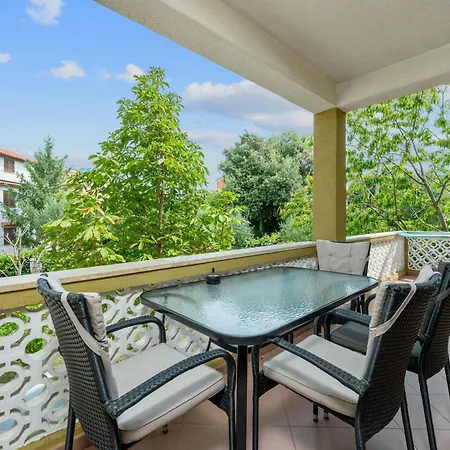 Maras With Yard, 400 M To The