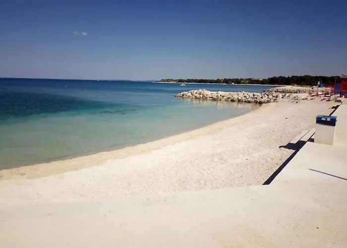 Willa Maras With Yard, 400 M To The *