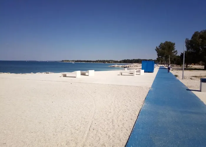 Maras With Yard, 400 M To The Willa *