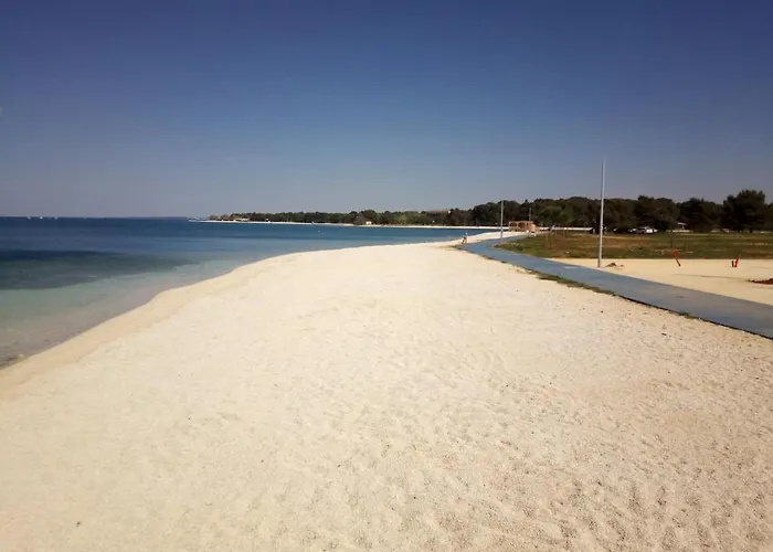 Maras With Yard, 400 M To The