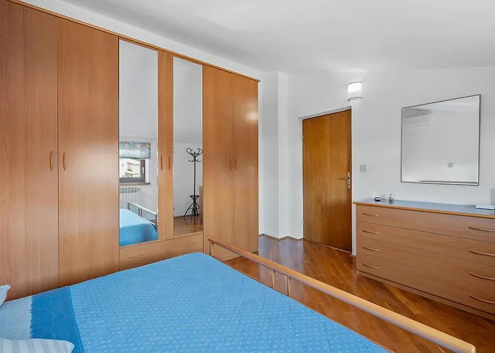 Maras With Yard, 400 M To The Villa