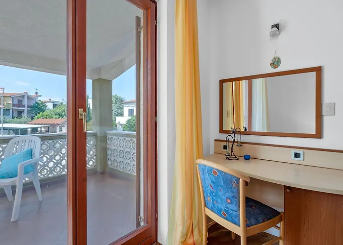 Maras With Yard, 400 M To The Villa