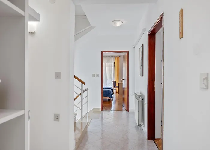 Maras With Yard, 400 M To The *