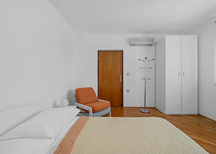 Maras With Yard, 400 M To The *