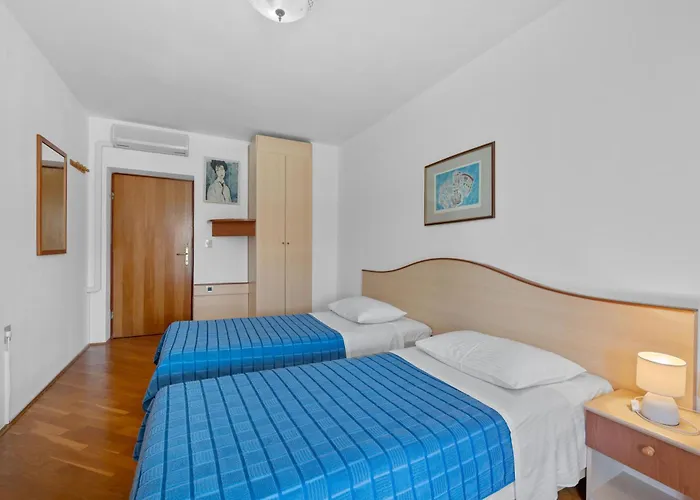 Maras With Yard, 400 M To The Villa *