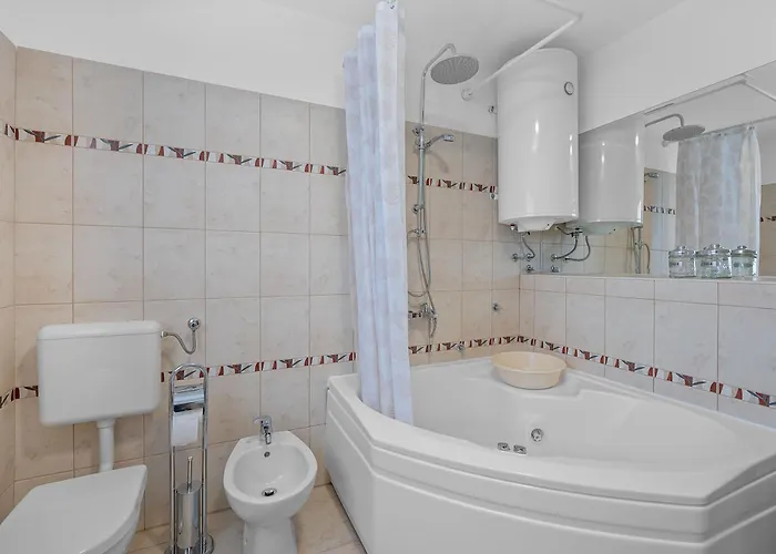 Maras With Yard, 400 M To The Willa Pula